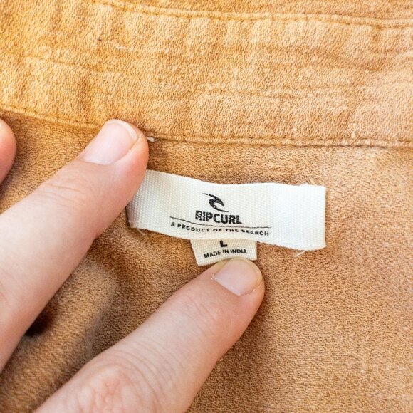 Rip Curl Button Down Shirt Large Tan Brown Long Sleeve Pocket Casual Surf Style - Picture 5 of 5